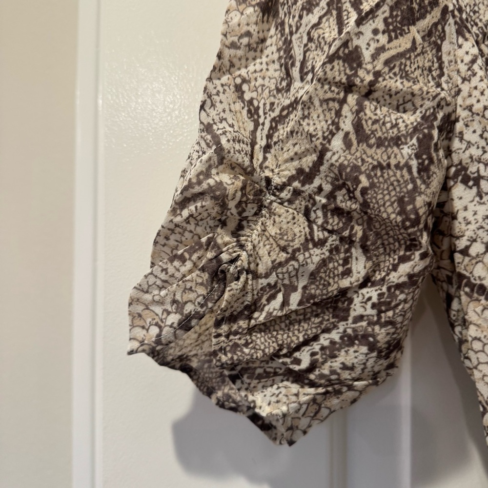 NWT Reformation Python Grey Wrap Mini Dress - Picture 6 of 7